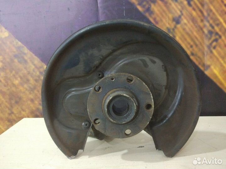 Поворотный кулак задний левый Audi A4 B7 BGB 2005