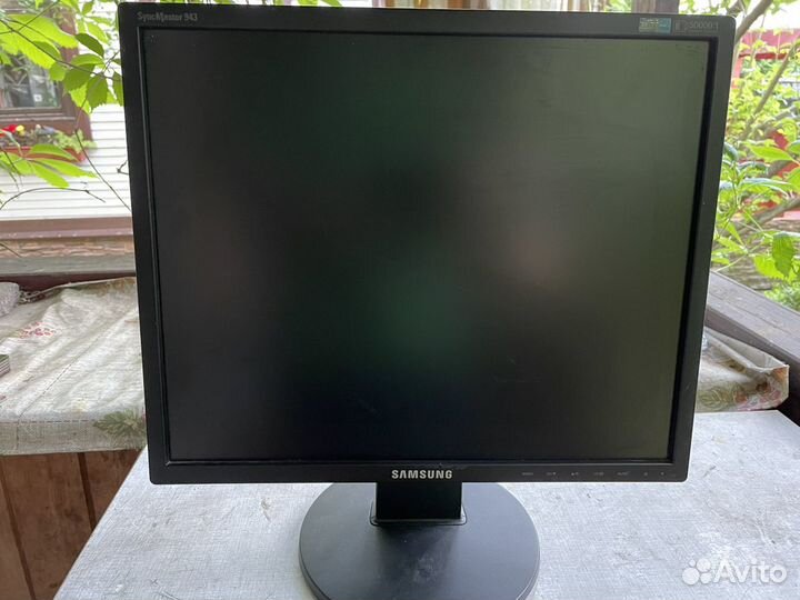 Монитор Samsung