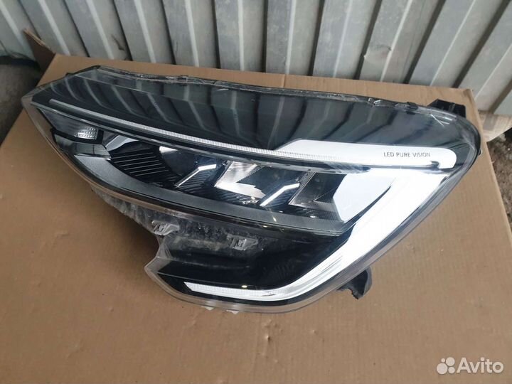 Renault arkana фара левая