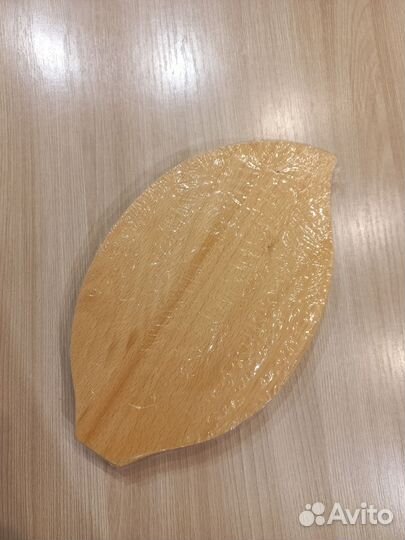 Деревянная тарелка Листик. Подарок на новый год