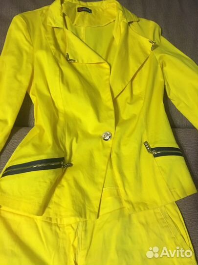 Костюм брючный