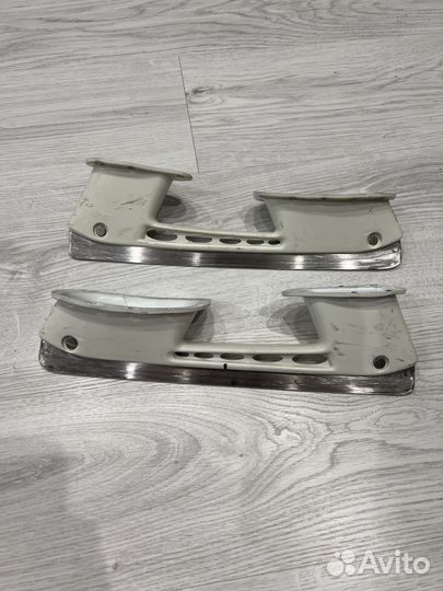 Стаканы и лезвия от коньков E Pro 295