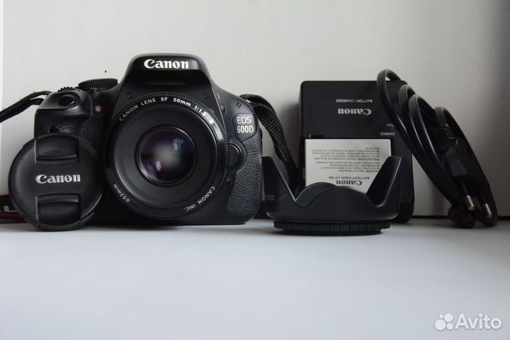 Зеркальный фотоаппарат canon 600d kit 50mm f1.8