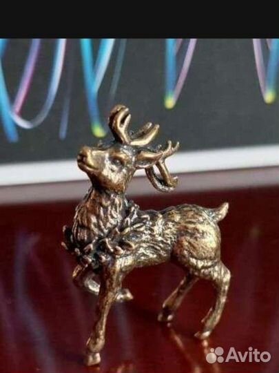 Новая миниатюрная фигурка Олень