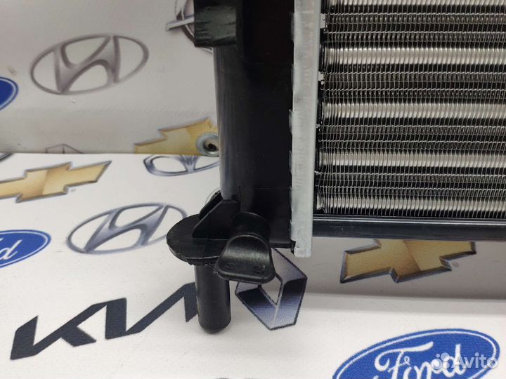 Радиатор охлаждения Ford Fusion/Mazda 2 (1.2-1.6)