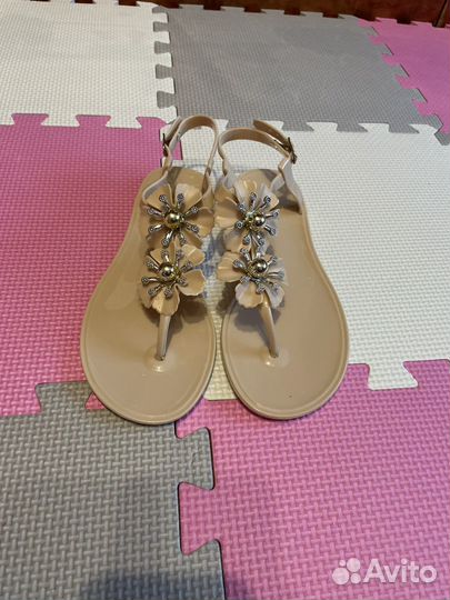 Сандали женские