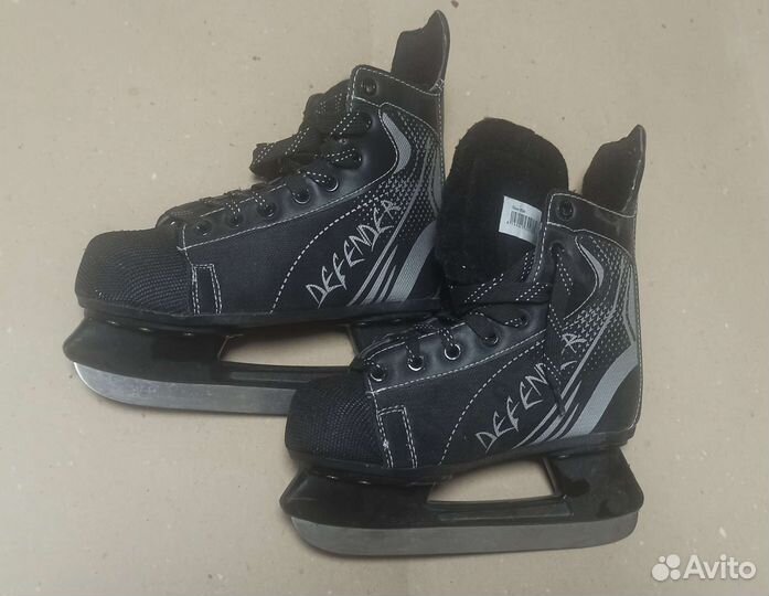 Коньки хоккейные