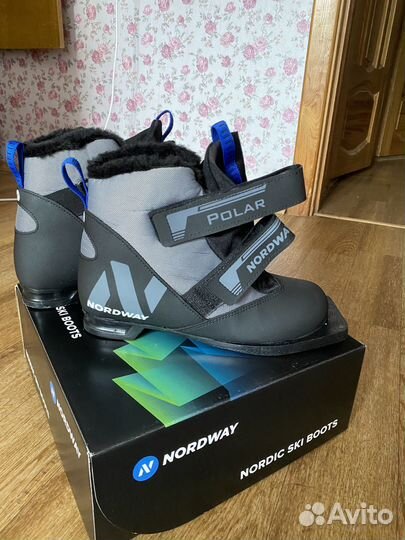 Лыжные ботинки