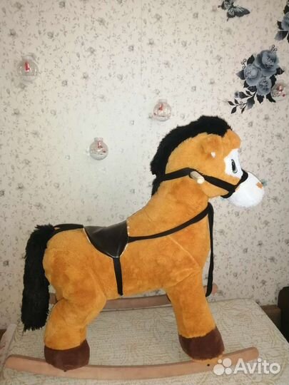 Детская качалка лошадь