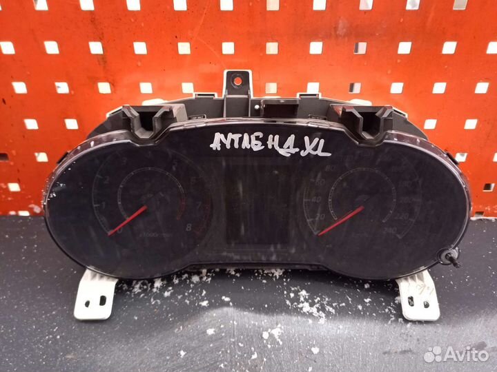 Щиток приборов Mitsubishi Outlander XL