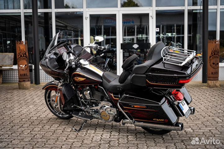 Harley-Davidson CVO Road Glide Limited 117 120th