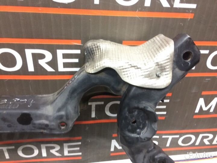 Балка поперечная (подрамник) передняя