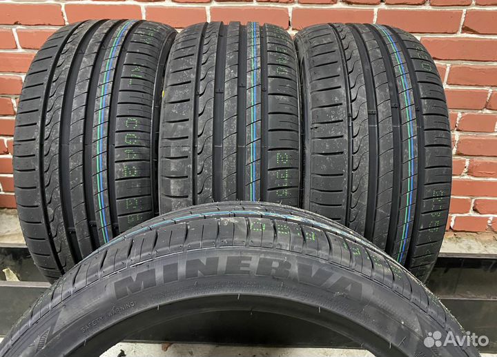 Minerva F205 255/35 R18