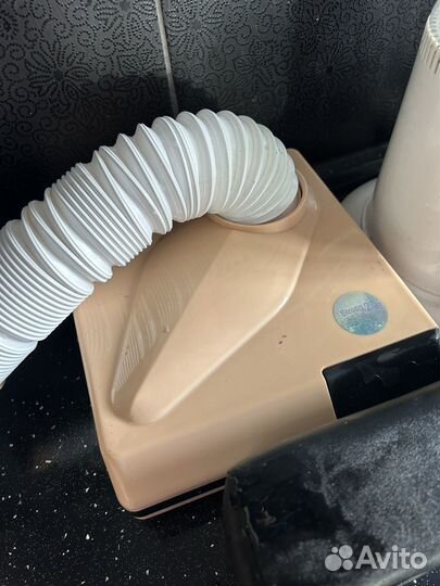 Настольный пылесос для маникюра