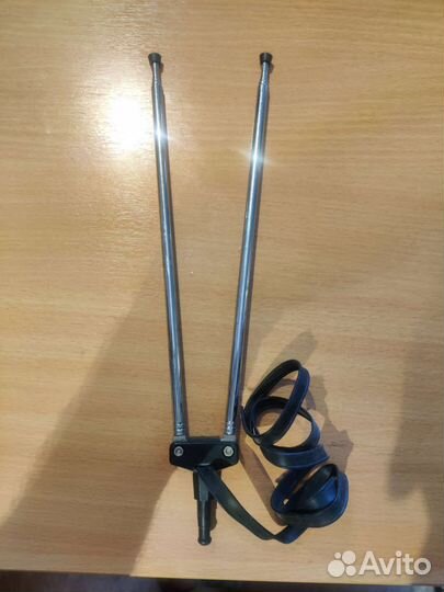 Антенна телевизионная комнатная