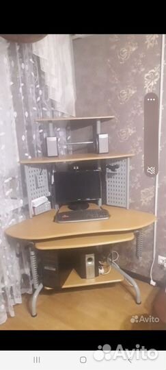 Компьютерный стол