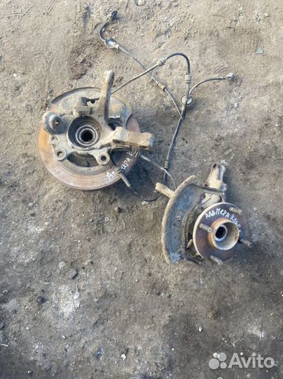 Поворотные кулаки Nissan Almera Classic B10