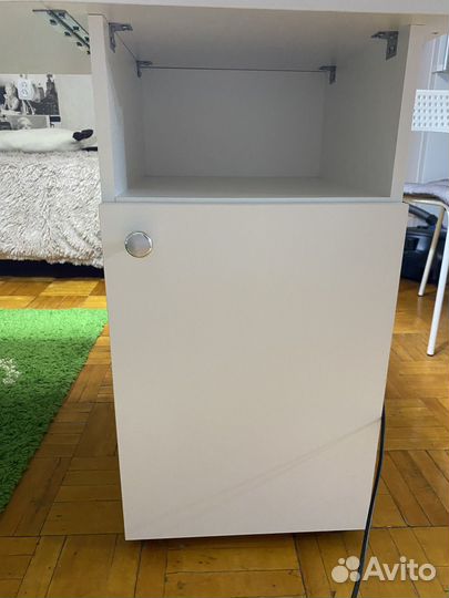 Стол для мастера маникюра