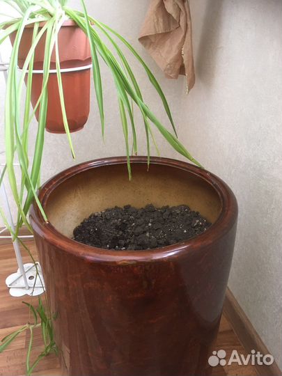 Горшок цветочный напольный