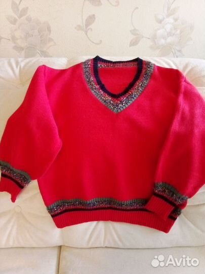 Свитер женский