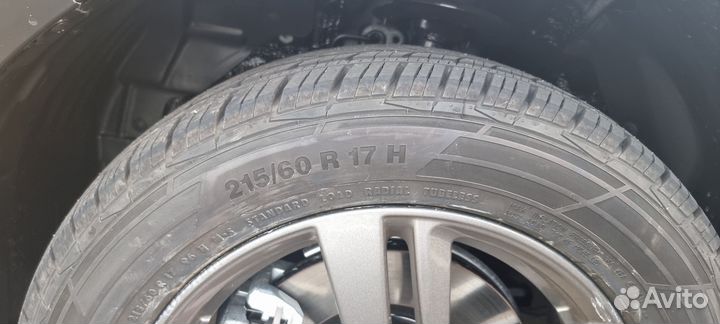 Continental ContiCrossContact LX 215/60 R17