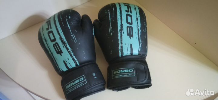 Боксерские перчатки 8 oz