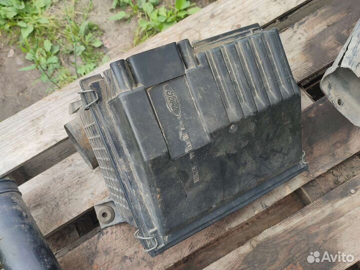 Форд Скорпион корпус воздушного фильтра