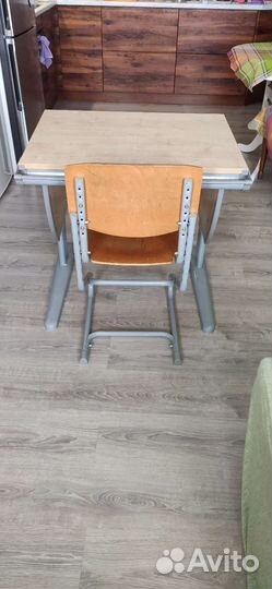 Ученический стол-трансформер