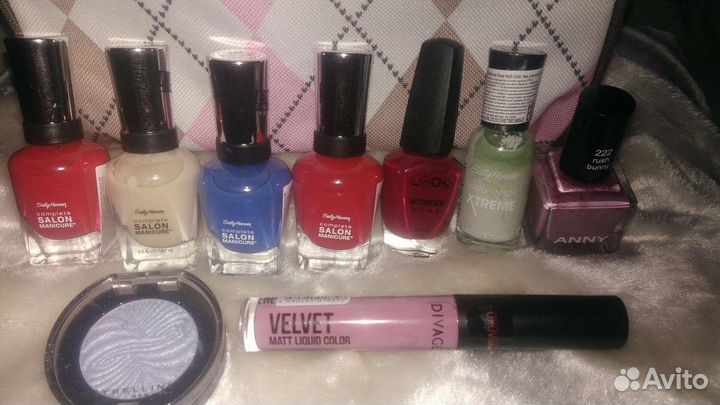 Лак для ногтей из Золотого Яблока