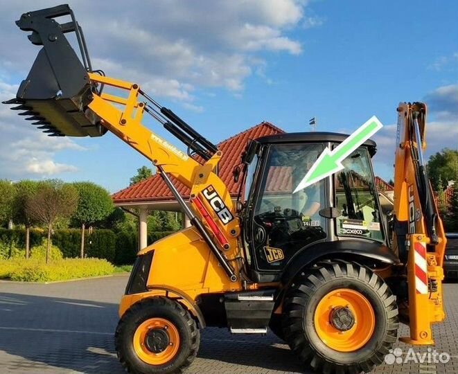 Стекло дверное левое для JCB 3CX / 4CX / 5CX