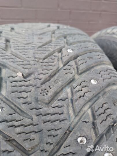 Nokian Tyres Hakkapeliitta 8 215/55 R17