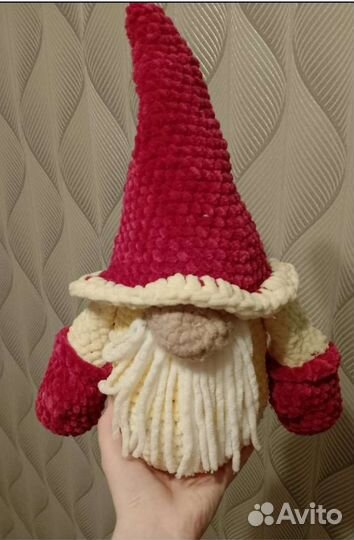 Гномик вязаный