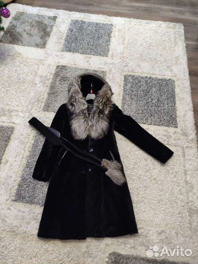 Шуба мутоновая с капюшоном