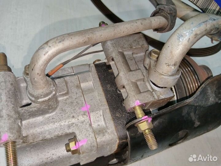 Компрессор кондиционера mazda 3, ford focus, LF-VE