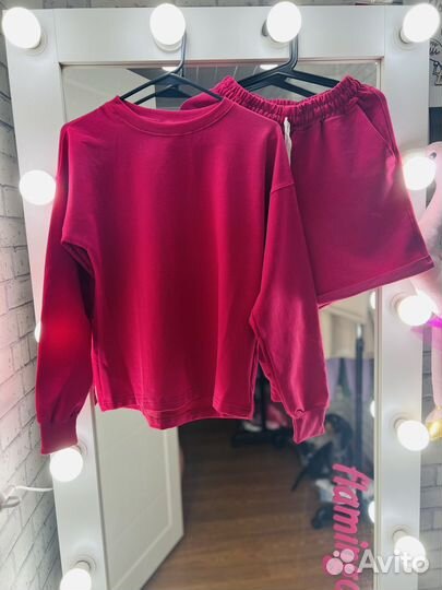 Спортивный костюм с шортами