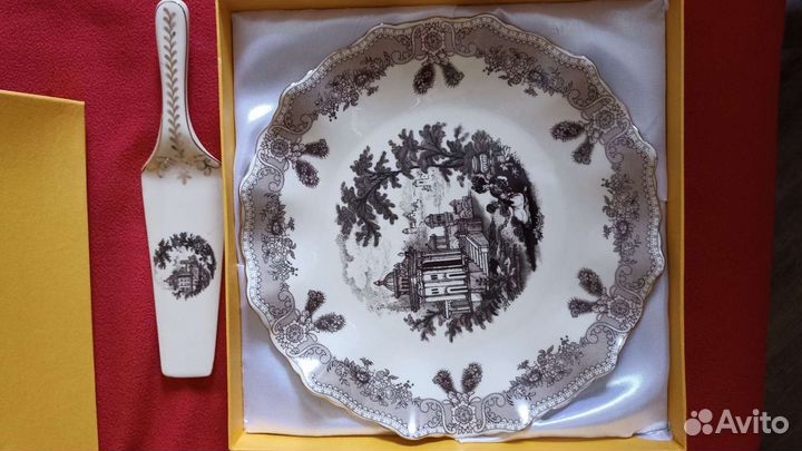 Блюдо, тортница с лопаткой