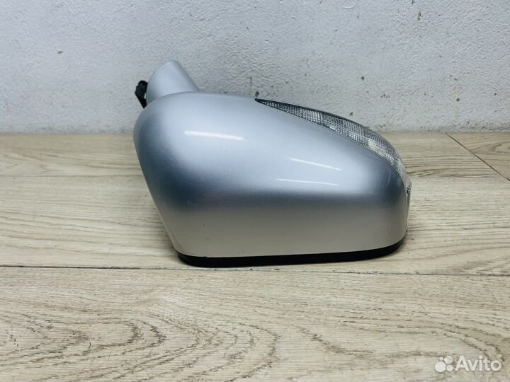 Зеркало правое Honda Civic 4D седан