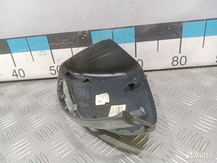Б/У Накладка зеркала правого#002