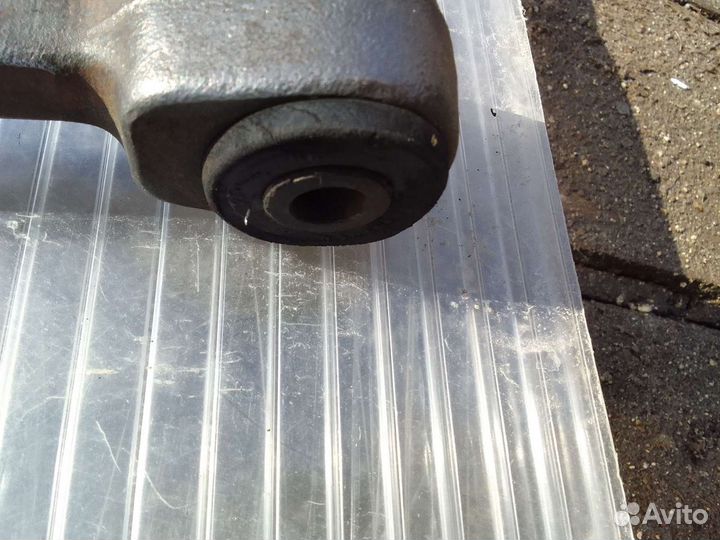 Передний рычаг (сабля) ваз 2110