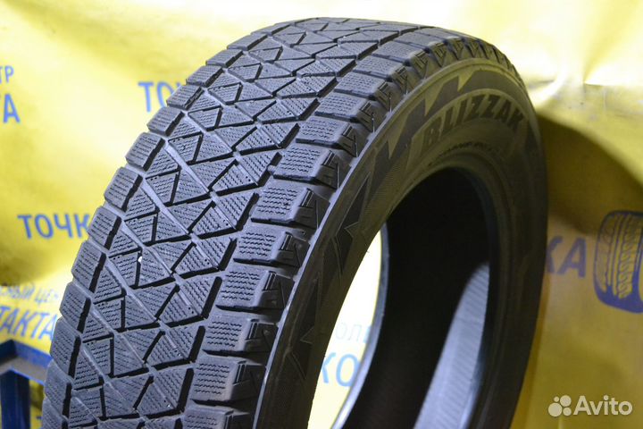 Bridgestone Blizzak DM-V2 235/65 R18