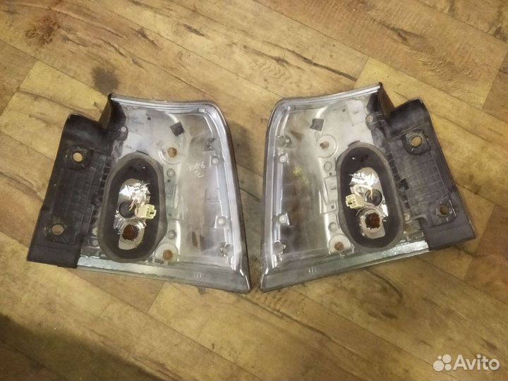 Фонарь левый/правый наружный Lexus LX 570