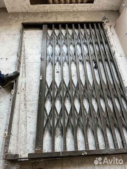 Металическая решетка для дверей