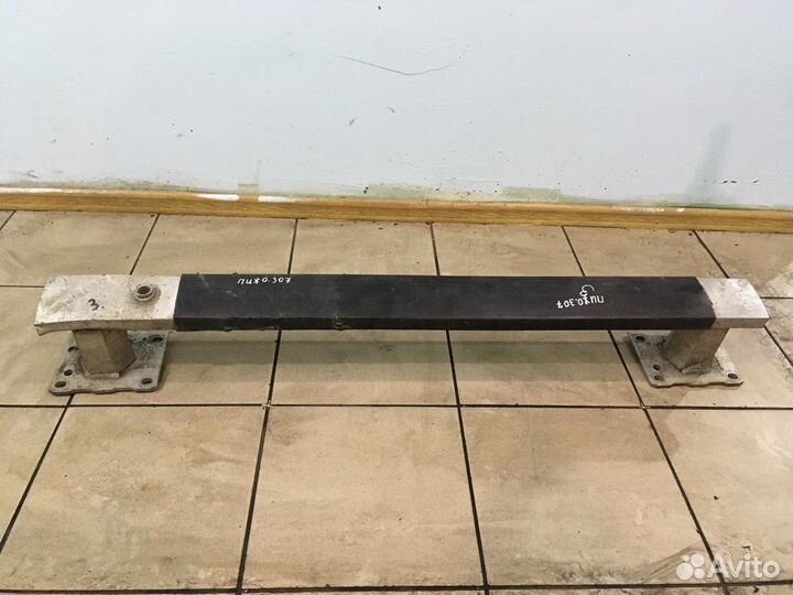 Усилитель бампера задний Пежо 307 универсал