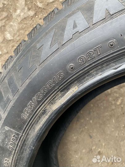 Bridgestone Blizzak Spike-01 185/65 R15
