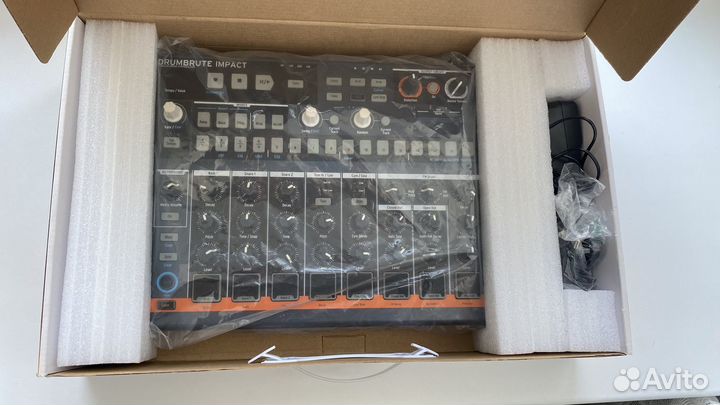 Драм машина arturia drumbrute impact