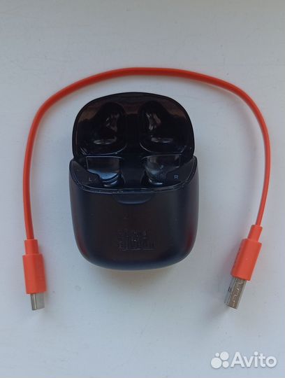 Кейс Bluetooth-гарнитуры JBL tune 225 TWS