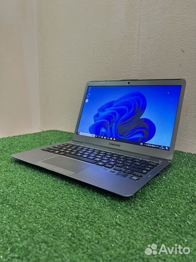 Тонкий Ультрабук Samsung с SSD/i3-2367M/4гб озу