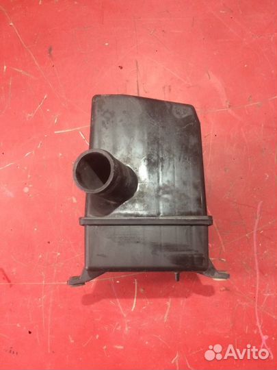 Резонатор воздушного фильтра Nissan Almera N16