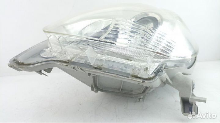 Фара левая Toyota Passo KGC30