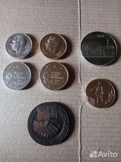 Настольные,памятные, поздравительные медали